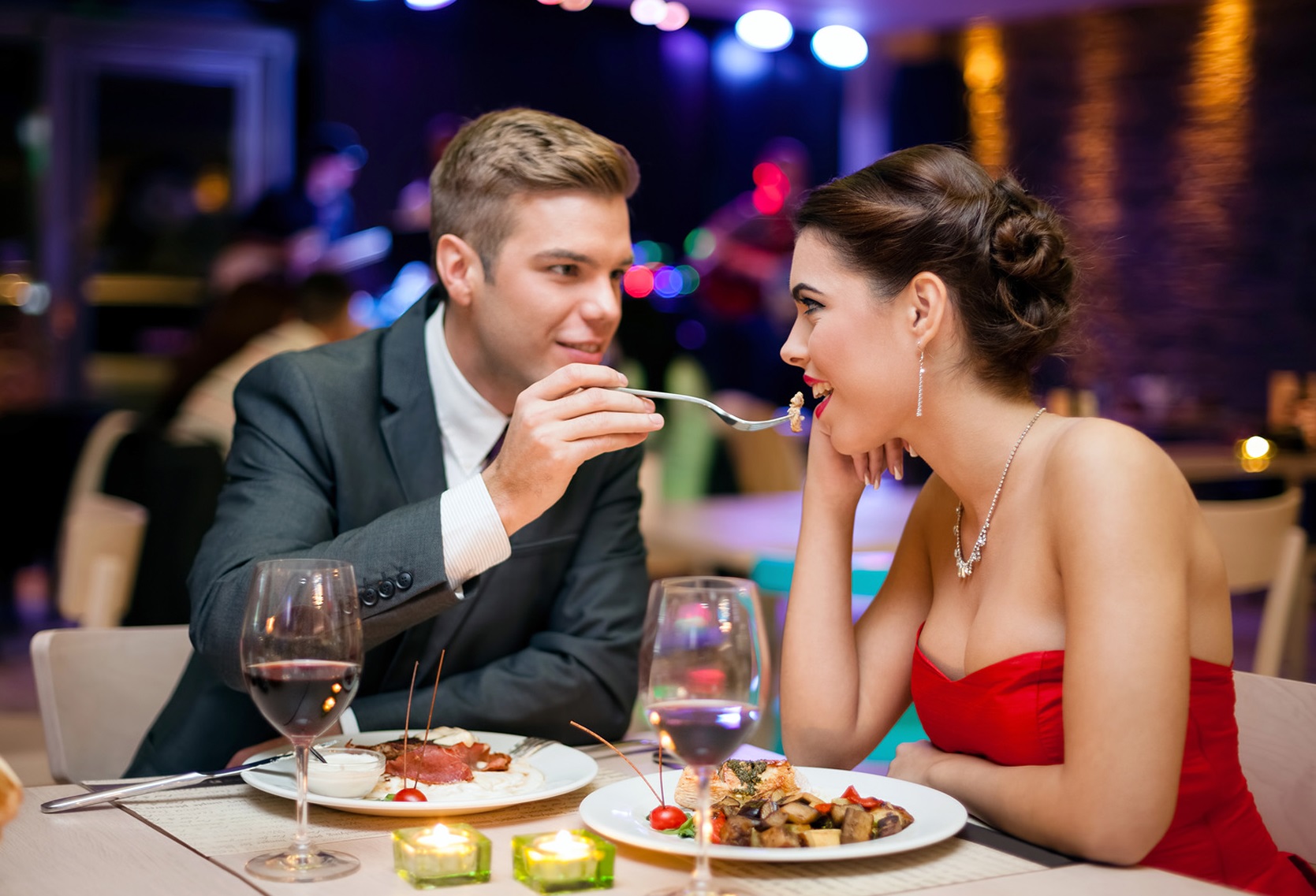 Hãy tự tay nấu một bữa tối lãng mạn cho người yêu hoặc vợ chồng của bạn Hãy tự tay nấu một bữa tối lãng mạn cho người yêu hoặc vợ chồng của bạn